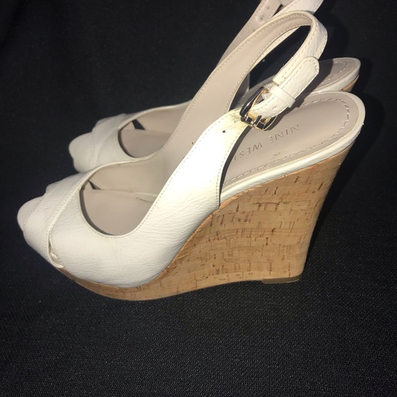 Wedge Sandal - Picture 2 of 4